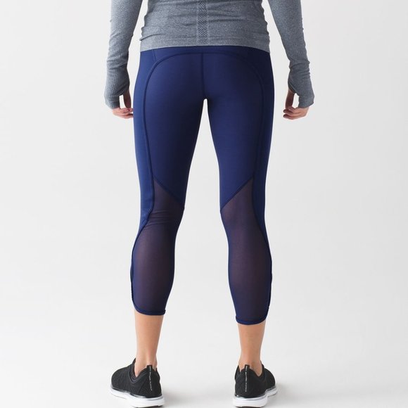 Lululemon Beat The Heat Crop - Picture 2 of 10